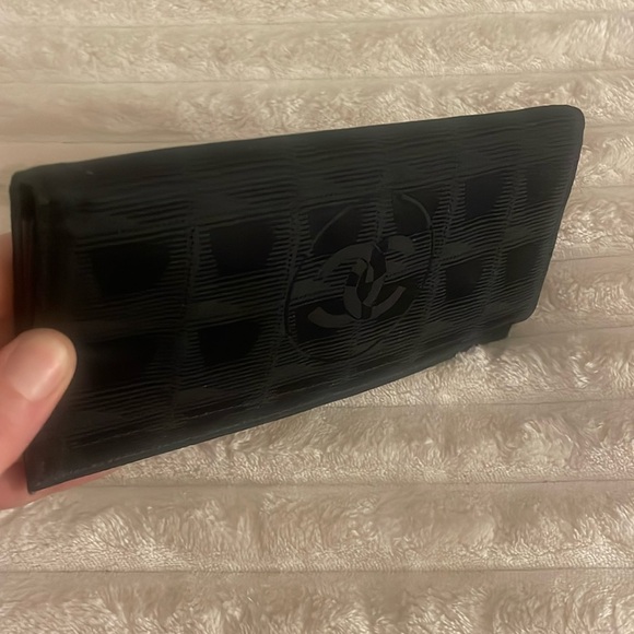 Chanel Traveline Wallet - Picture 4 of 7